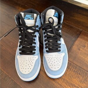 Nike Women’s Air Jordan 1 University Blue